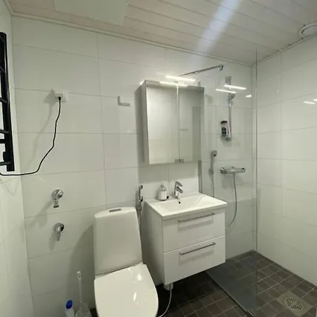 Kotimaailma Kivikkotie, 6 * Vanda