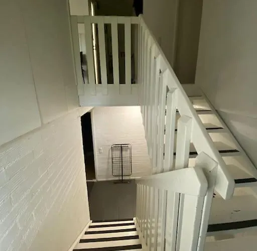 Kotimaailma Kivikkotie, 6 * Vantaa